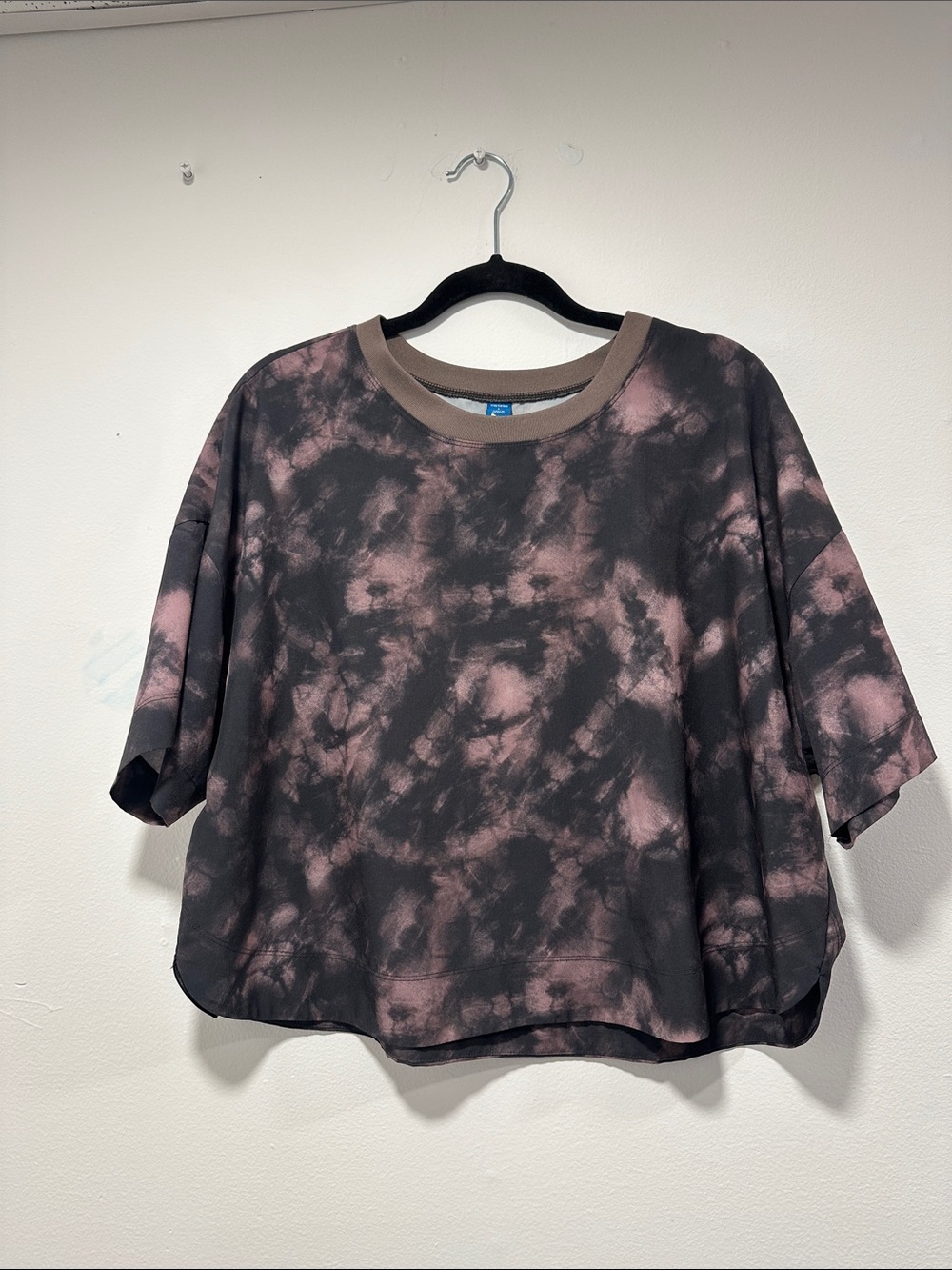 Old Navy Pink and Black Tie-Dye Short Sleeve Pullover 102